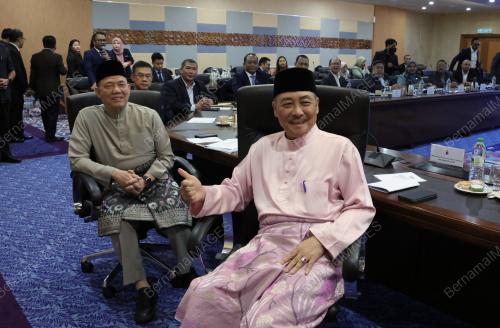 DATUK SERI FADILLAH YUSOF