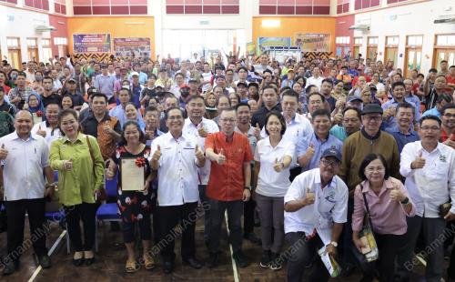 DATUK CHAN FOONG HIN