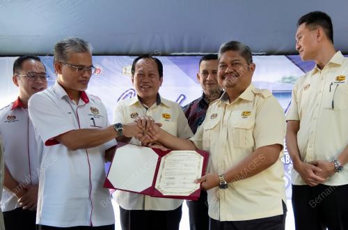 DATUK SERI AHMAD MASLAN