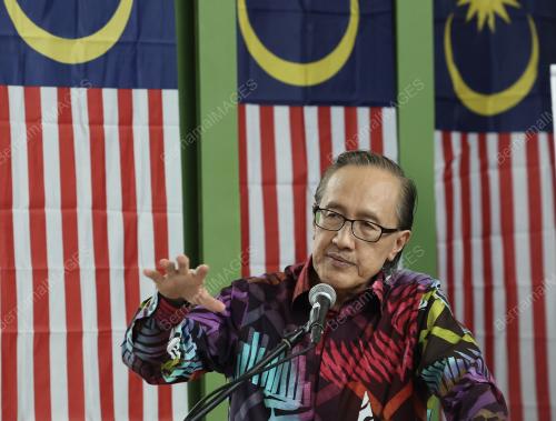 DATUK SERI MASIDI MANJUN