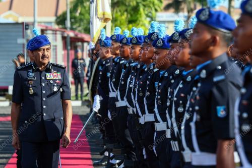TAN SRI RAZARUDIN HUSAIN