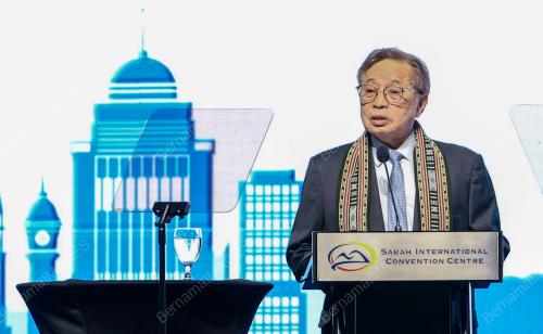 PREMIER SARAWAK TAN SRI ABANG JOHARI TUN OPENG