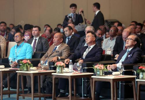 PERSIDANGAN PELANCONGAN DUNIA