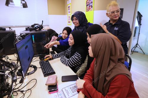 DATUK MOHAMMAD YUSOF APDAL