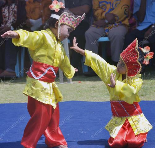 TARIAN EGAL-EGAL
