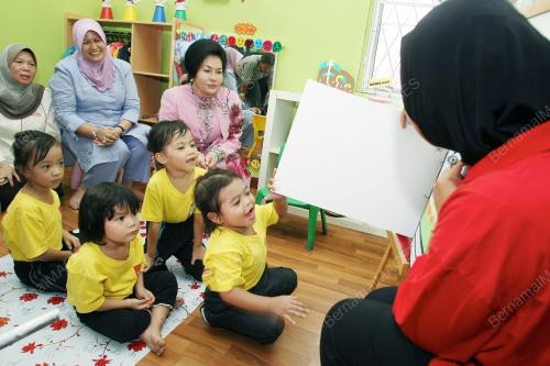 DATIN SERI ROSMAH MANSOR