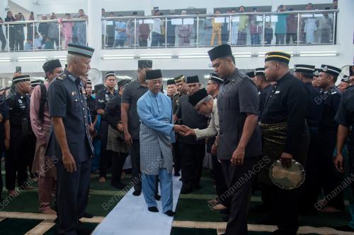 AL-SULTAN ABDULLAH RI'AYATUDDIN AL-MUSTAFA BILLAH SHAH