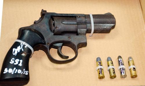 SB07_31102015_PISTOL