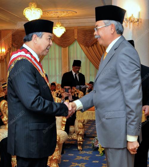 SB08_01102012_PINGAT_ISTANA1