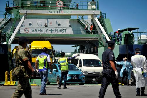 PEMERIKSAAN DI TERMINAL FERI