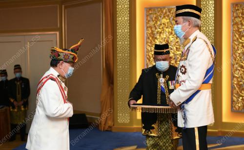 YANG DIPERTUA NEGERI SABAH TUN JUHAR MAHIRUDDIN