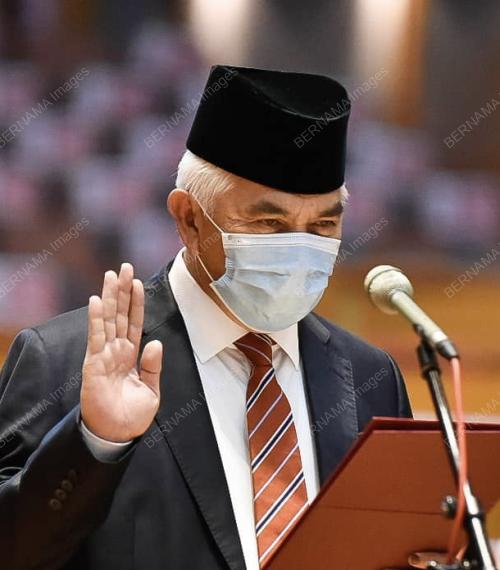 DATUK DR. YUSOF YACOB