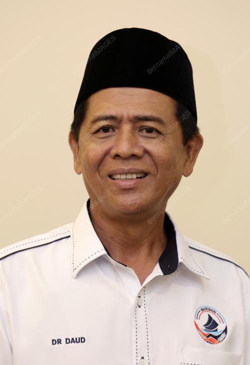 DR DAUD YUSOF