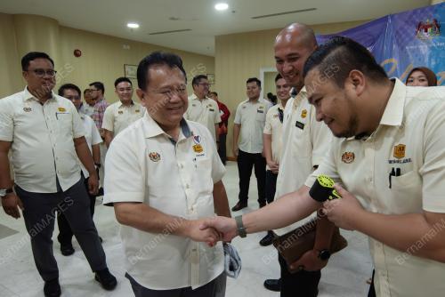 DATUK SERI ALEXANDER NANTA LINGGI