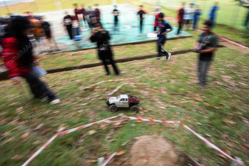 RC CRAWLER 4X4 LABUAN