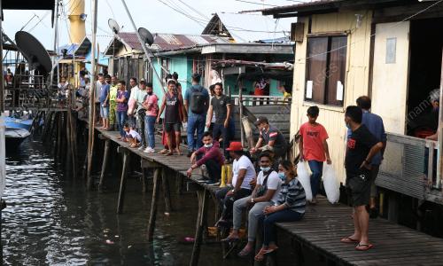 MANSGSA KEBAKARAN DI KAMPUNG LOK URAI PULAU GAYA