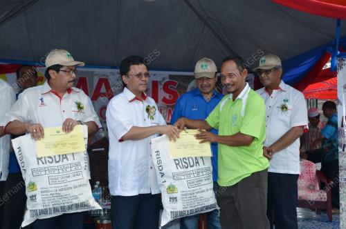 MOHD SHAFIE APDAL