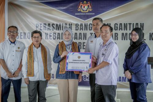 FADHLINA SIDEK RASMI SK TIBABAR RANAU