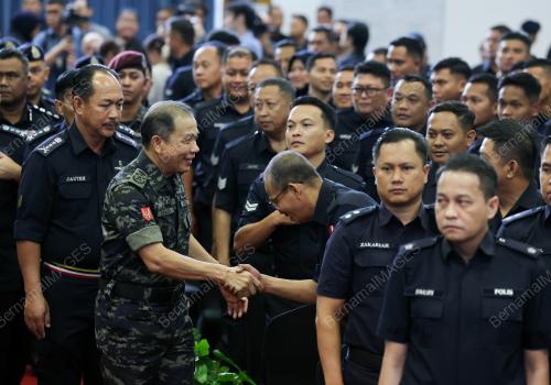 DATUK SERI MOHD KHALID ISMAIL