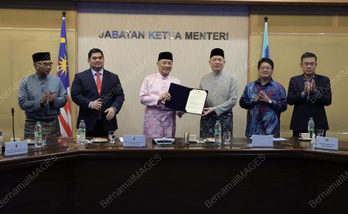 DATUK SERI FADILLAH YUSOF