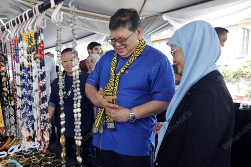 TAN SRI JOHARI ABDUL