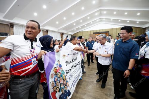 DATUK FAHMI FADZIL