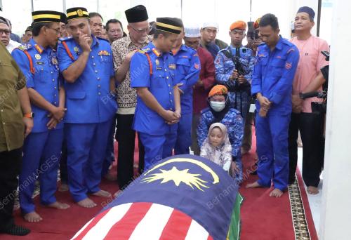 LT KOL AWANG ASKANDAR AMPUAN YAACUB