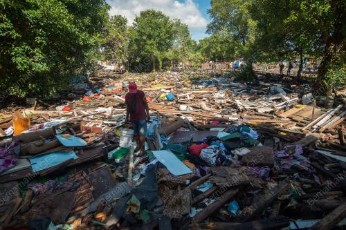 ROBOH PENEMPATAN HARAM DI TANAH MUIS