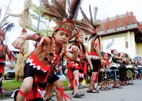 PESTA KAAMATAN