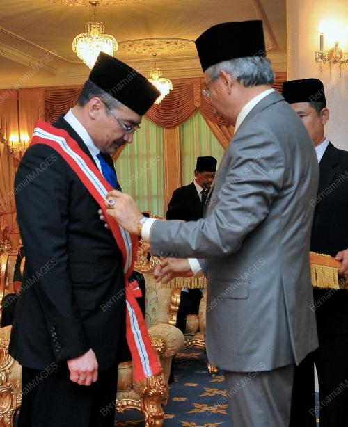 SB09_01102012_PINGAT_ISTANA2