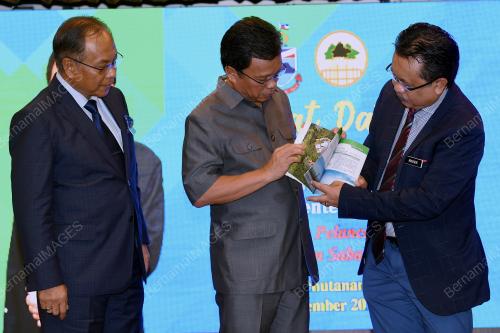 SB09_03122018_SHAFIE_HUTAN