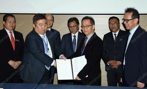 DATUK SERI MOHD SHAFIE APDAL