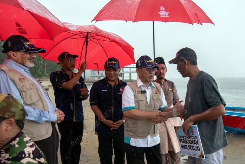 DATUK DR MOHD NA'IM MOKHTAR