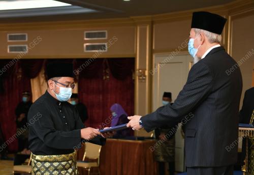 ANGKAT SUMPAH KABINET SABAH
