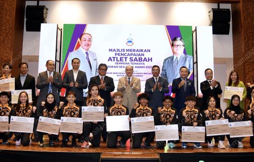 DATUK SERI HAJIJI NOOR