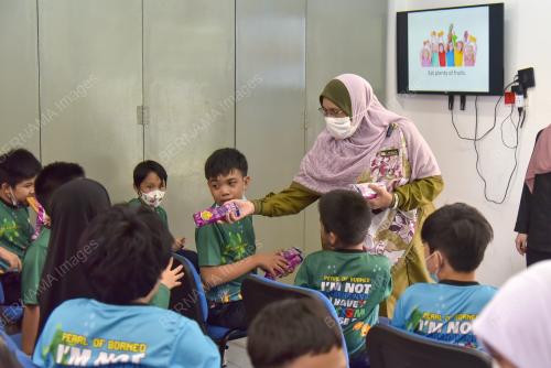 PUSAT AUTISM LABUAN