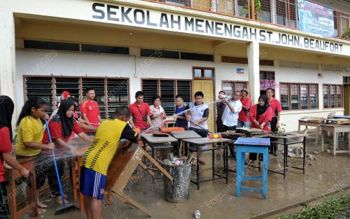 SB09_17022014_BANJIR
