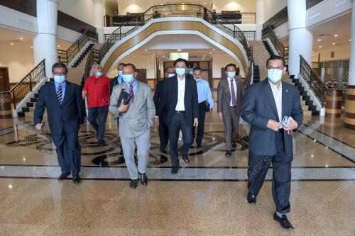 KEPUTUSAN PEMBUBARAN DEWAN UNDANGAN NEGERI SABAH
