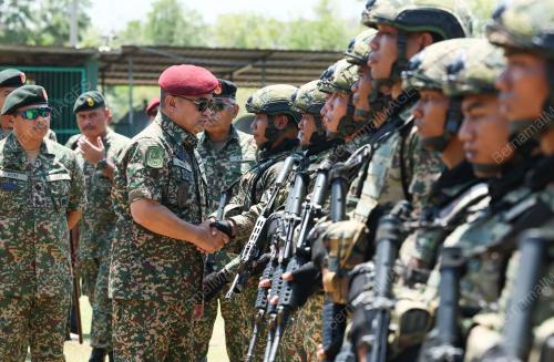 PANGLIMA TENTERA DARAT
