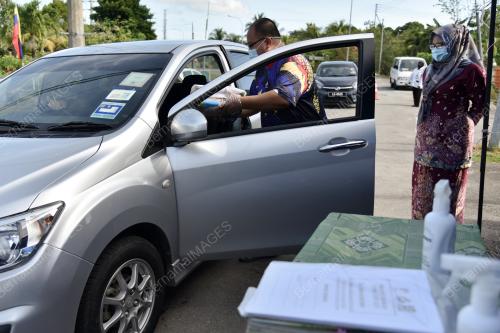 SERAHAN BUKU TEKS SECARA PANDU LALU