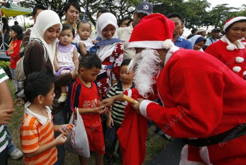 HARI KRISMAS MALAYSIA