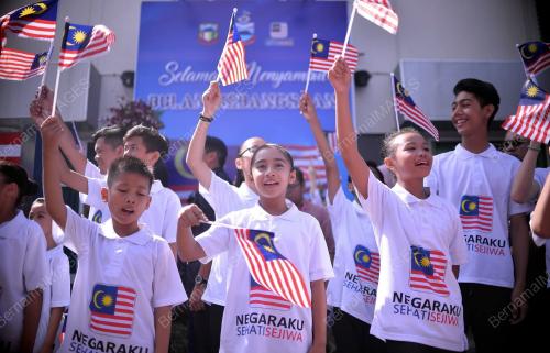 SB10_01082017_MERDEKA