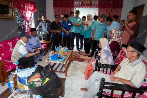 DATUK DR MOHD NA'IM MOKHTAR