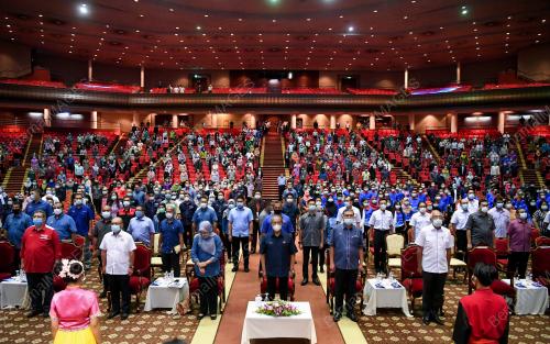 TAN SRI MUHYIDDIN YASSIN
