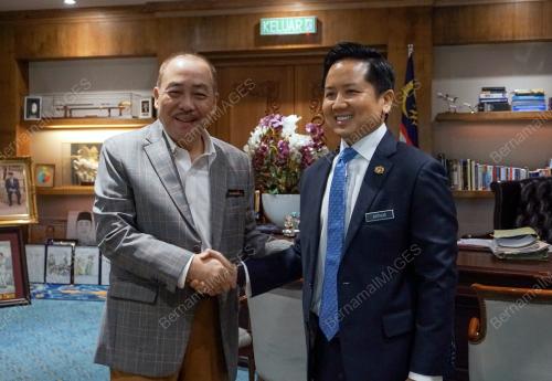 DATUK SERI HAJIJI NOOR