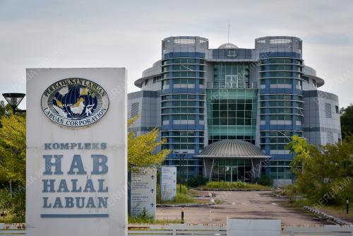LABUAN_KOMERSIAL