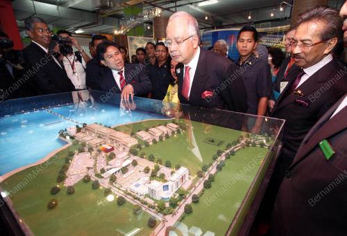 MOHD NAJIB TUN ABDUL RAZAK