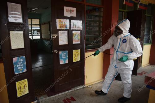SANITASI SMK PANTAI - UNIT KESIHATAN PL