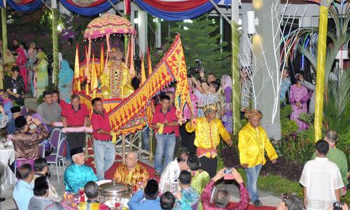 SB10_19122013_KAHWIN_BAJAU
