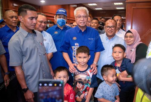 JELAJAH KELUARGA MALAYSIA
